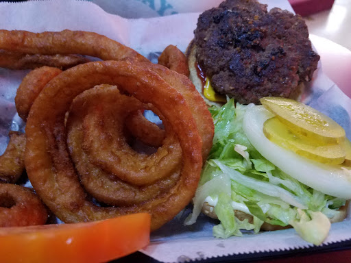 Restaurant «Pineville Tavern», reviews and photos, 314 N Polk St, Pineville, NC 28134, USA