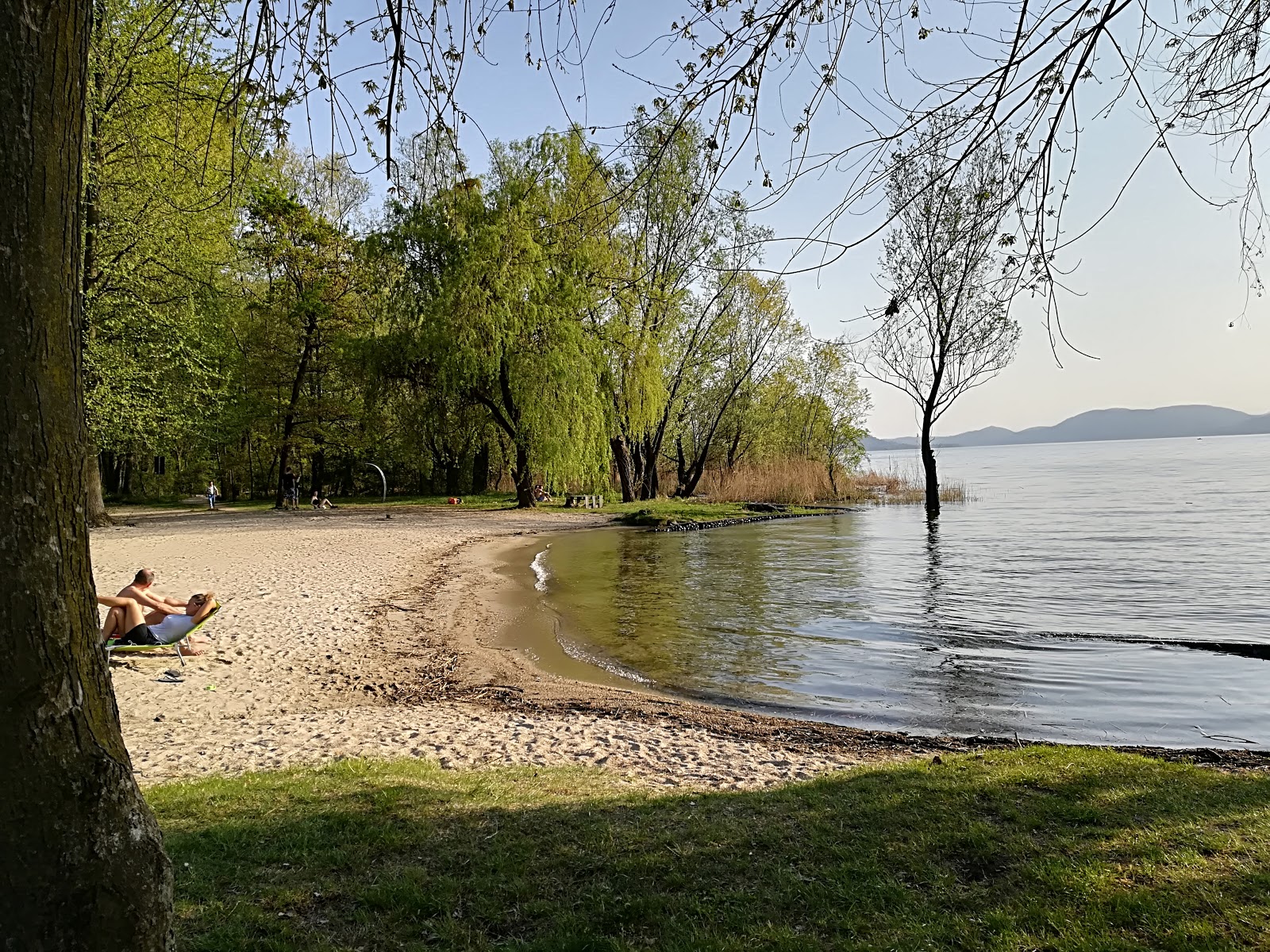 Foto av Spiaggia Guree Monvalle med en rak kustlinje