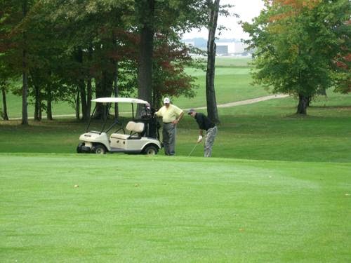 Golf Course «Airport Greens Golf Course», reviews and photos, 28980 White Rd, Willoughby Hills, OH 44092, USA