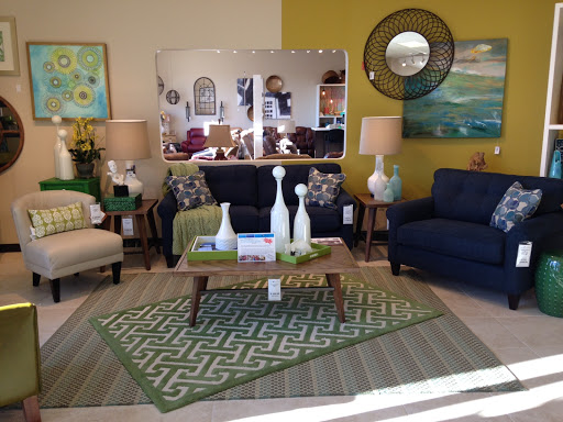 Furniture Store «La-Z-Boy Home Furnishings & Decor», reviews and photos, 3748 E 82nd St, Indianapolis, IN 46240, USA