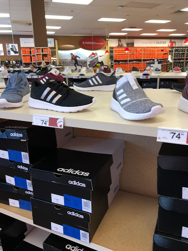 Shoe Store «Famous Footwear», reviews and photos, 975 I-30 Frontage Rd, Rockwall, TX 75087, USA