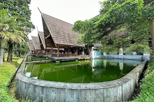 Sindang Reret Hotel & Restaurant Cikole Lembang image