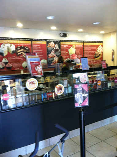 Ice Cream Shop «Cold Stone Creamery», reviews and photos, 255 Deer Park Ave, Babylon, NY 11702, USA