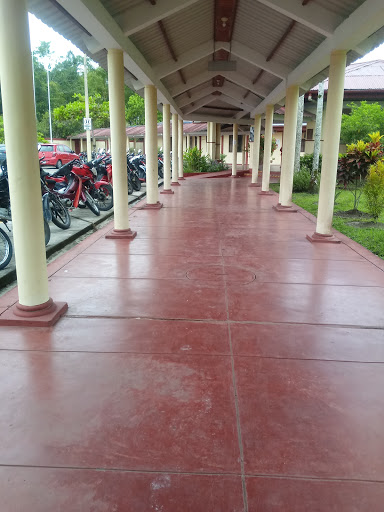 Escuela de negocios Iquitos