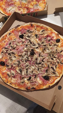 Plats et boissons du Pizzeria Les Douces Pizzas à Le Plessis-Grammoire - n°10