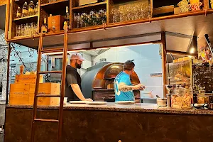 Pizzeria Panettone image