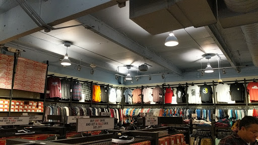 Shoe Store «Vans», reviews and photos, 485 N Tustin St, Orange, CA 92867, USA