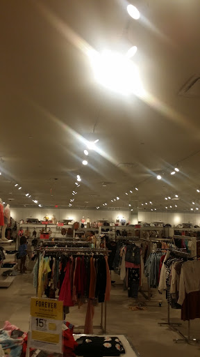 Clothing Store «F21 RED», reviews and photos, 121 Pavilion Pkwy A, Fayetteville, GA 30214, USA