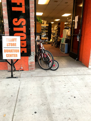 Thrift Store «Genmer Thrift Store and Donation Center», reviews and photos, 6265 Van Nuys Blvd, Van Nuys, CA 91401, USA