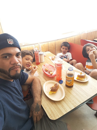 Donut Shop «Turner Donut Shop», reviews and photos, 902 9th Ave W, Bradenton, FL 34205, USA