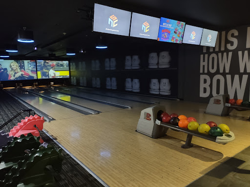 Shopping Mall «The Mall at The Source», reviews and photos, 1504 Old Country Rd, Westbury, NY 11590, USA