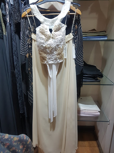 Stores to buy long dresses Mendoza
