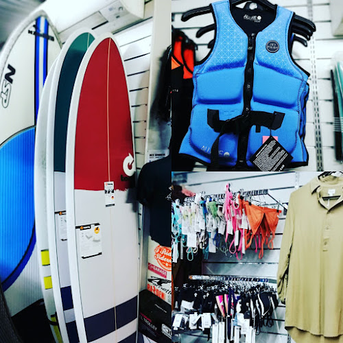 NZ Shred Snowboard & Surf Shop - Queenstown