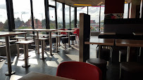 Atmosphère du Restaurant KFC Henin Beaumont - n°3