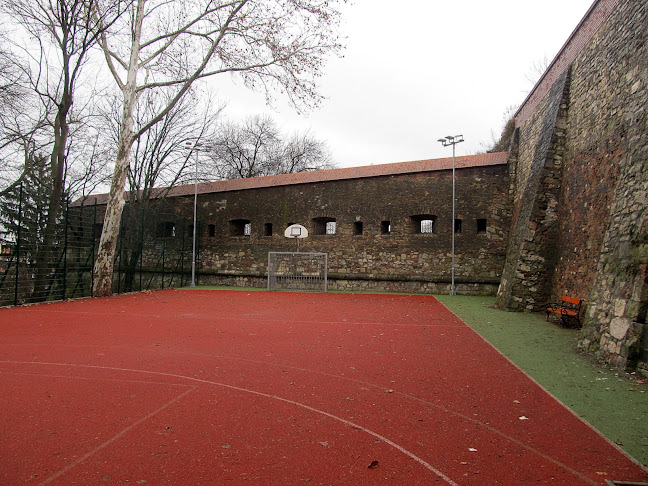 Értékelések erről a helyről: basketball court, Budapest - Sportpálya