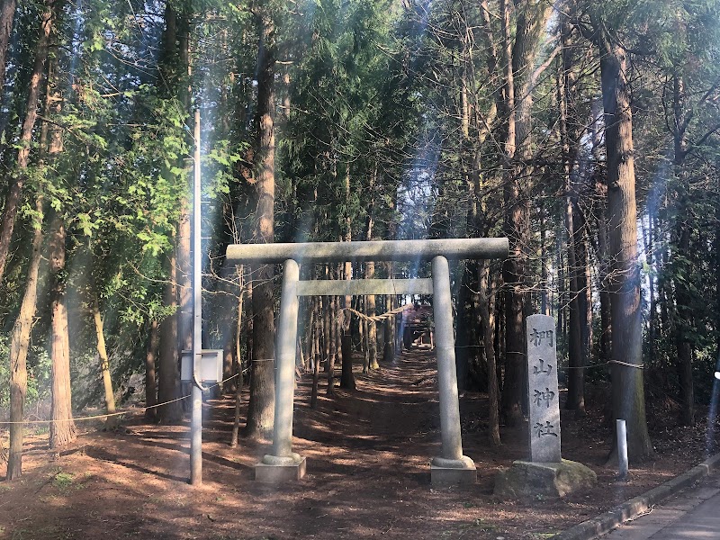 椚山神社