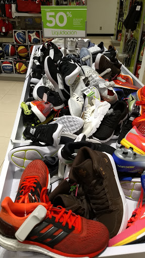 Tiendas para comprar zapatillas guess mujer Ciudad de Mexico