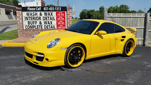Showroom Auto Care en South St Paul