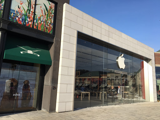 Computer Store «Apple Eton», reviews and photos, 28849 Chagrin Blvd, Woodmere, OH 44122, USA