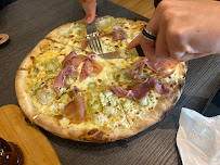 Pizza du Pizzas à emporter House pizza à Civrieux-d'Azergues - n°18