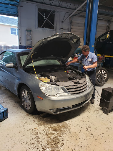 Auto Repair Shop «Honka Auto Repairs», reviews and photos, 1266 Court St, Clearwater, FL 33756, USA