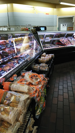 Supermarket «Giant Eagle Supermarket», reviews and photos, 21593 Lorain Rd, Fairview Park, OH 44126, USA