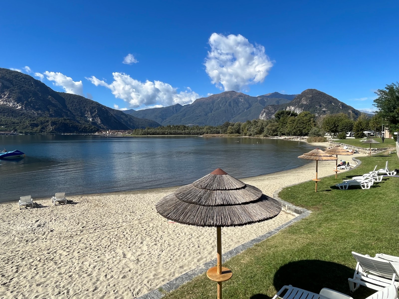Foto di Spiaggia Isolino #alt_locality_no