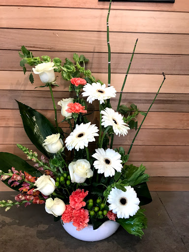 Florist «Flowers by Zsuzsana», reviews and photos, 21300 NW Cornell Rd #1201, Hillsboro, OR 97124, USA