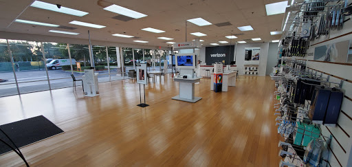 Cell Phone Store «GoWireless Verizon Authorized Retailer», reviews and photos, 15761 Sheridan St a, Southwest Ranches, FL 33331, USA