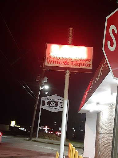 Liquor Store «L & M Package Store», reviews and photos, 423 Pass Rd, Gulfport, MS 39507, USA