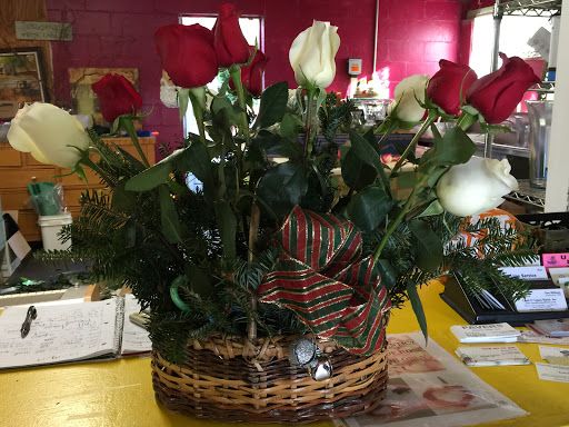 Florist «Roses Just Because/Hub Florist Of Lutz», reviews and photos, 18721 N Dale Mabry Hwy, Lutz, FL 33548, USA