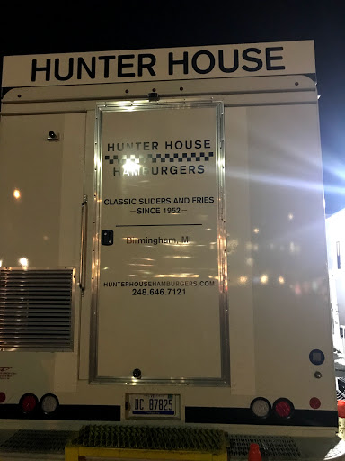 Hamburger Restaurant «Hunter House Hamburgers», reviews and photos, 35075 Woodward Ave, Birmingham, MI 48009, USA