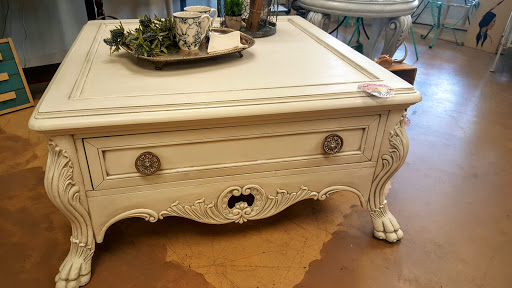 Furniture Store «3 Vintage Chicks», reviews and photos, 13012 N Cave Creek Rd, Phoenix, AZ 85022, USA