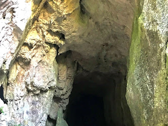 Ayvaini Mağarası