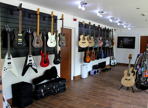 Lindo Guitars