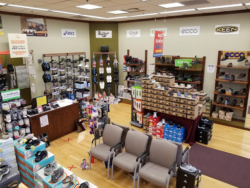 Shoe Store «Tradehome Shoes», reviews and photos, 3001 White Bear Ave #2017A, Maplewood, MN 55109, USA