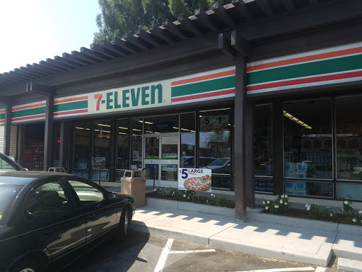Convenience Store «7-Eleven», reviews and photos, 17 Golf Club Rd, Pleasant Hill, CA 94523, USA