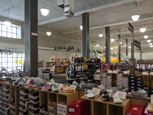 Shoe Store «DSW Designer Shoe Warehouse», reviews and photos, 3530 Stevens Creek Blvd, San Jose, CA 95117, USA