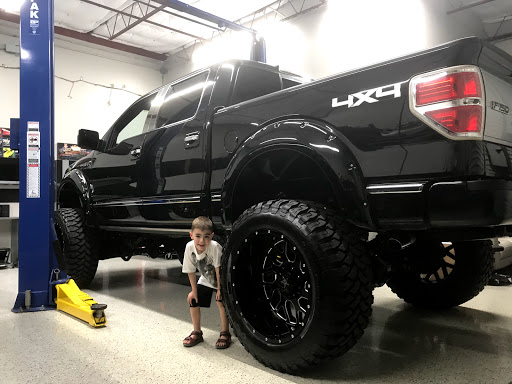 Used Car Dealer «Lone Star Car & Truck», reviews and photos, 1912 Old Denton Rd, Carrollton, TX 75006, USA