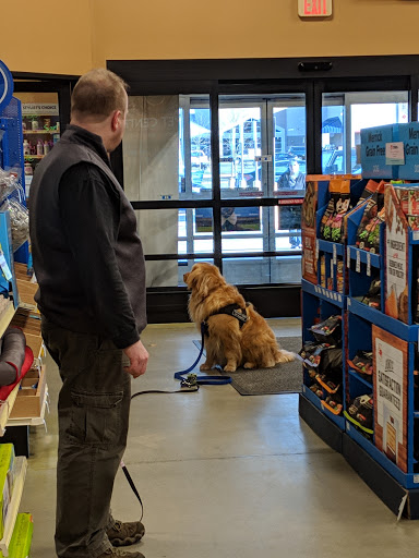 Pet Supply Store «PetSmart», reviews and photos, 160 Washington St #701, Rochester, NH 03839, USA