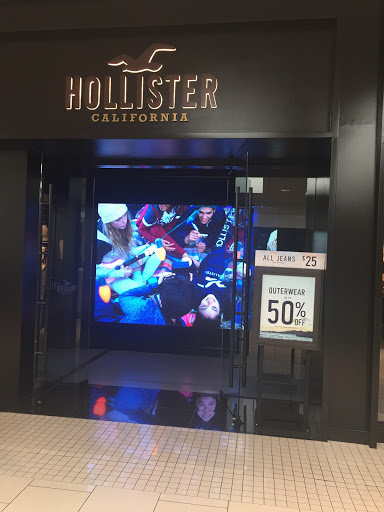 Clothing Store «Hollister Co.», reviews and photos, 19575 Biscayne Blvd #1335, Aventura, FL 33180, USA