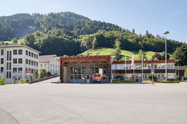 Rezensionen über Strassenverkehrs- und Schifffahrtsamt Kanton Glarus in Glarus Nord - Motorradhändler