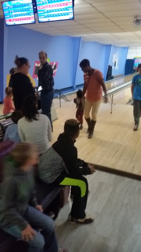 Bowling Alley «Conway Family Bowling Center», reviews and photos, 1010 E Oak St, Conway, AR 72032, USA