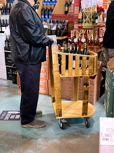 Liquor Store «Midtown Corkdorks Wine Spirits Beer», reviews and photos, 1610 Church St, Nashville, TN 37203, USA