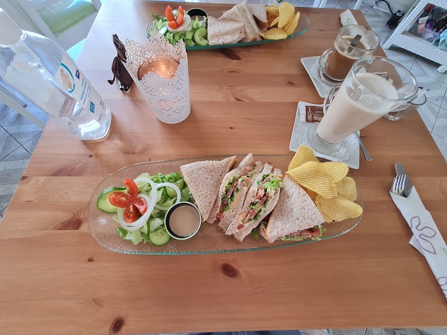 The Tea House and Bar