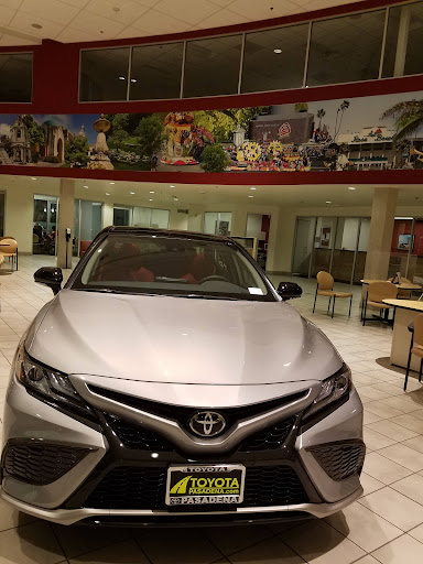 Toyota Dealer «Toyota Pasadena», reviews and photos, 3600 E Foothill Blvd, Pasadena, CA 91107, USA