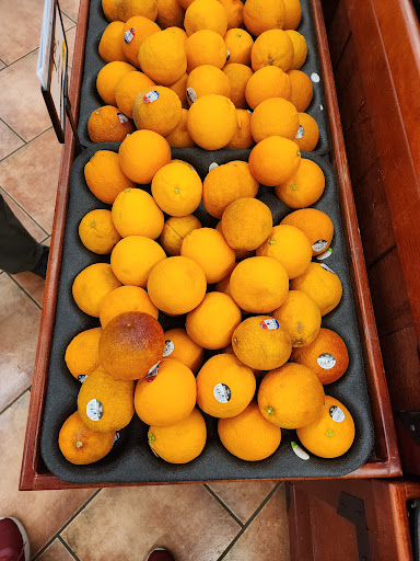 The worst rotten oranges ever at Big Y.