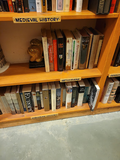 Used Book Store «Mercer Street Books», reviews and photos, 7 Mercer St, Seattle, WA 98109, USA