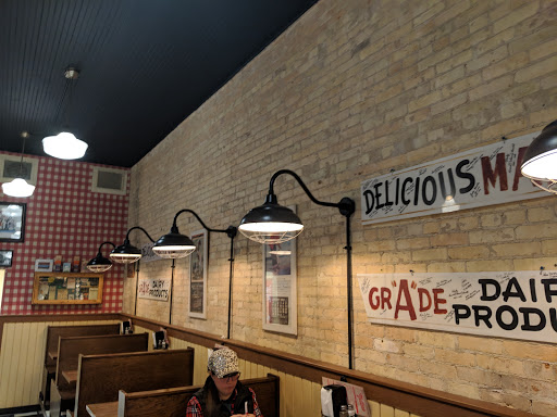 Ice Cream Shop «Mullens Dairy Bar», reviews and photos