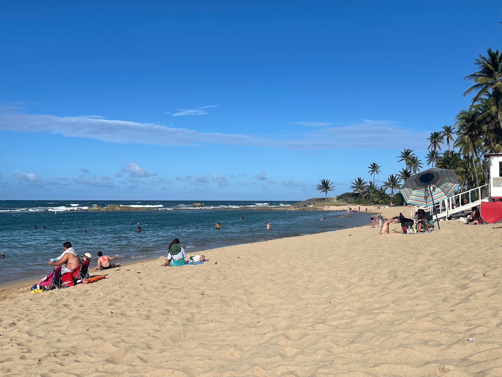 Escambron Beach 🏖️ San Juan, Puerto Rico - gedetailleerde kenmerken,  kaart, foto's, image size:1600x1200